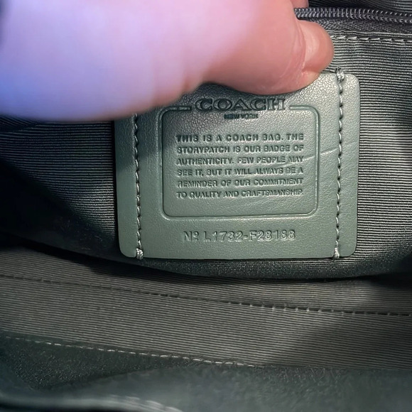 COACH -camo rose logo reverse crossbody - NWT - Picture 4 of 12